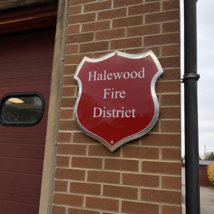 Wholesale custom metal signs